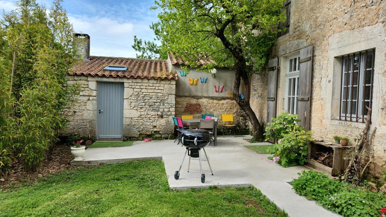 Maison Chaleureuse Et Familiale. Nalliers  ภายนอก รูปภาพ